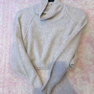 urban outfitters cropped turtleneck